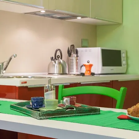 アパート Trevi Colour- In