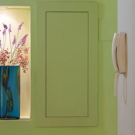 Trevi Colour- In アパート